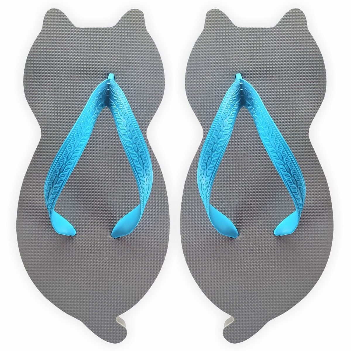 chinelo de gatinho cinza com formato de gato
