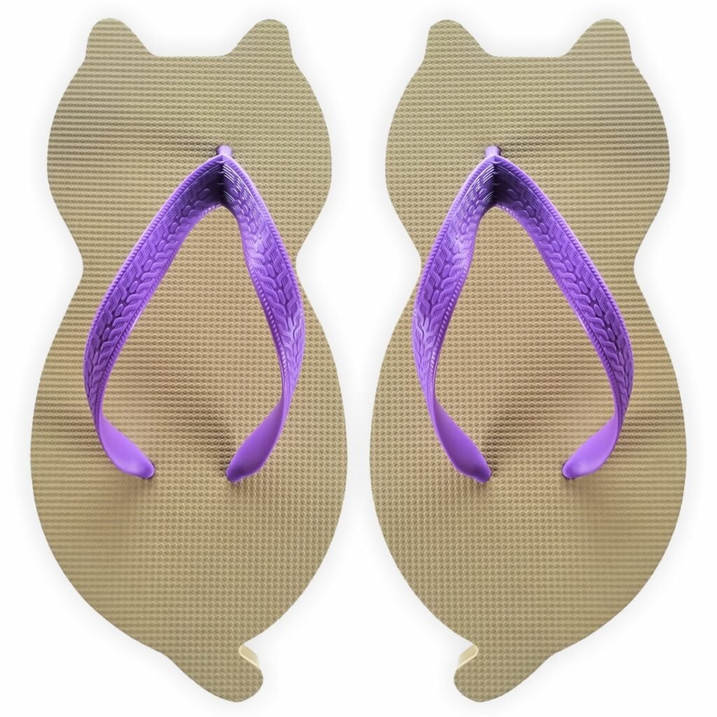chinelo de gatinho nude com formato de gato