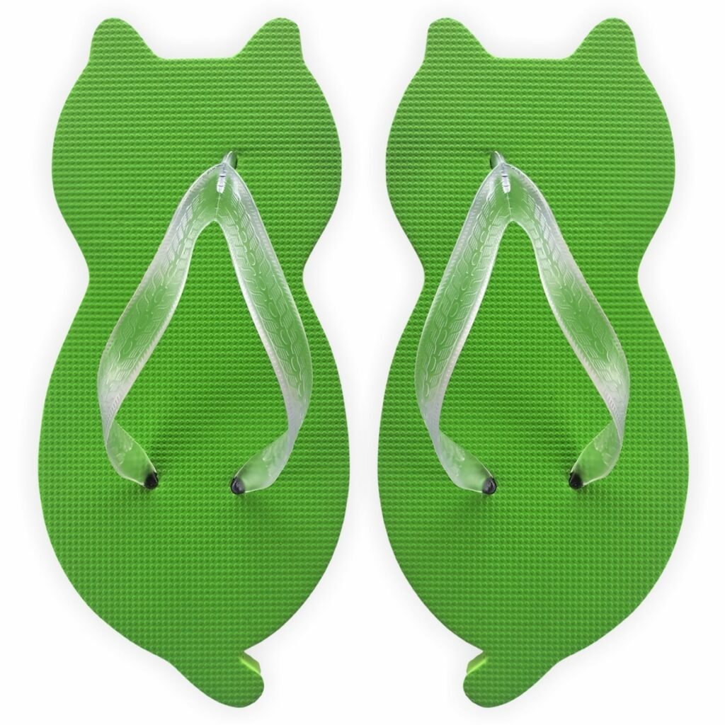 chinelo de gatinho verde com formato de gato