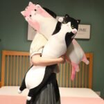 Gato Salsichinha Fofo de Pelúcia