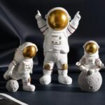 3 Astronautas para Decoração Kit com 3 Peças