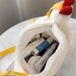 Bolsa com Formato de Galinha de Pelúcia Chicken Bag
