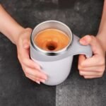 Caneca Magnética Recarregável Automática