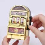 Mini Máquina de Moedas Caça-Níquel Jackpot