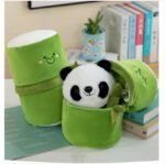 Urso Panda de Pelúcia com Bambu