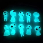 10 Elfos Kodama Miniaturas que Brilham no Escuro Para Decoração de Jardins, Plantas e Casas Luminosos e Fluorescentes