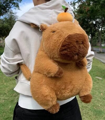 Mochila com Formato De Capivara de Pelúcia Fofa e Macia
