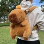 Mochila com Formato De Capivara de Pelúcia Fofa e Macia