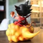 Action Figure Estátua Goku Criança na Nuvem Voadora com Dragon Ball